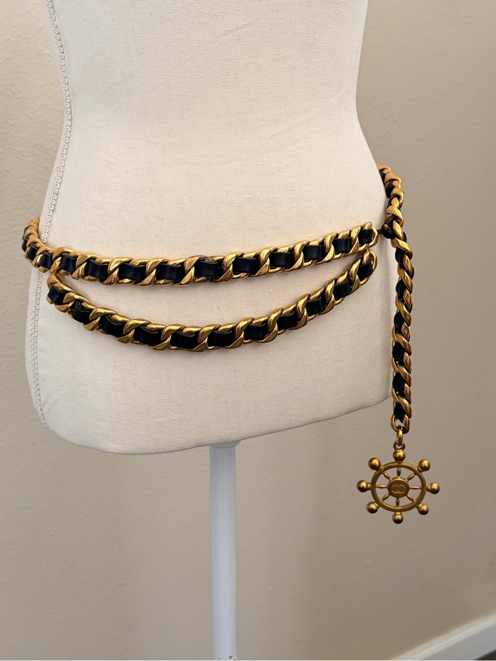 CHANEL Vintage Gold Chain Belt with Black Leather and CC Nautical Wheel Charm